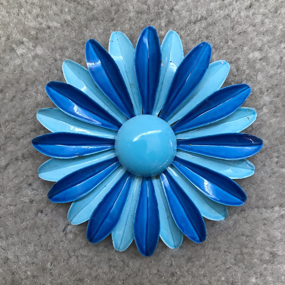 Vintage blue metal enamel flower pin (blue and light blue) flower